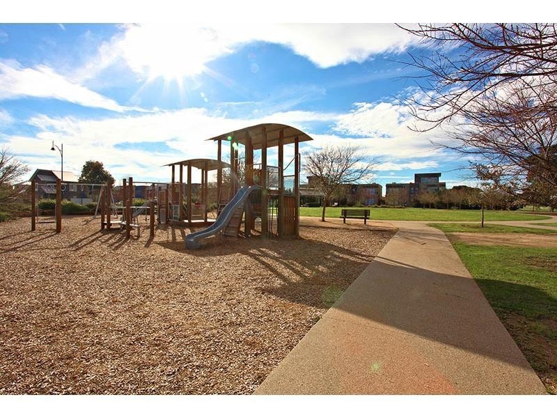 4 Fairbairn Way, Caroline Springs VIC 3023