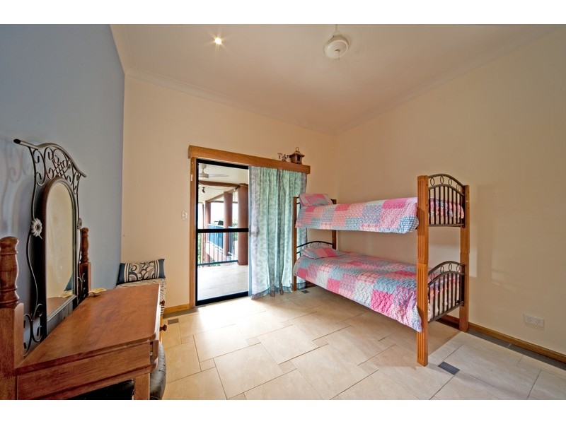 32 Parkland Drive, Cannonvale QLD 4802
