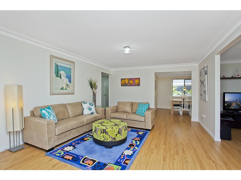 7 JOAN ST, Burleigh Waters QLD 4220