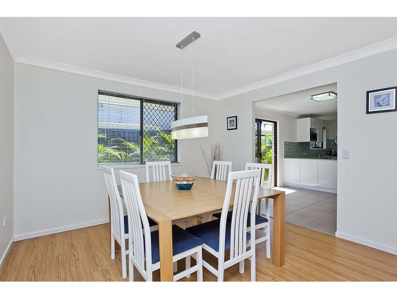 7 JOAN ST, Burleigh Waters QLD 4220