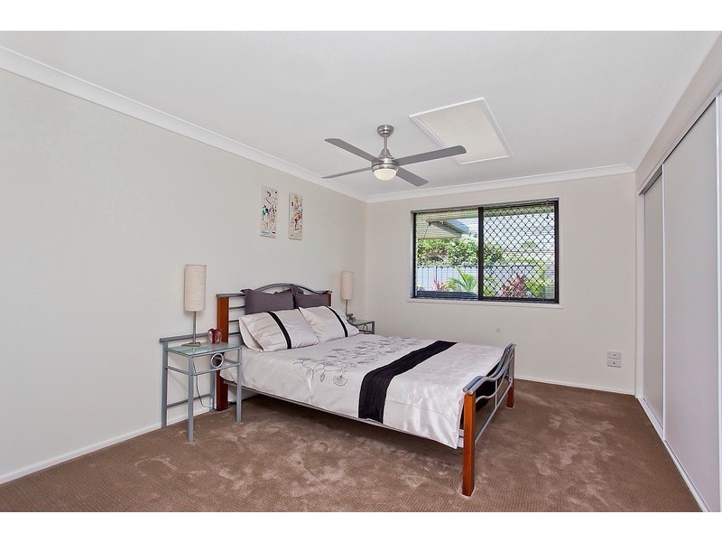 7 JOAN ST, Burleigh Waters QLD 4220