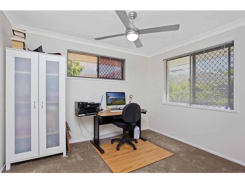 7 JOAN ST, Burleigh Waters QLD 4220