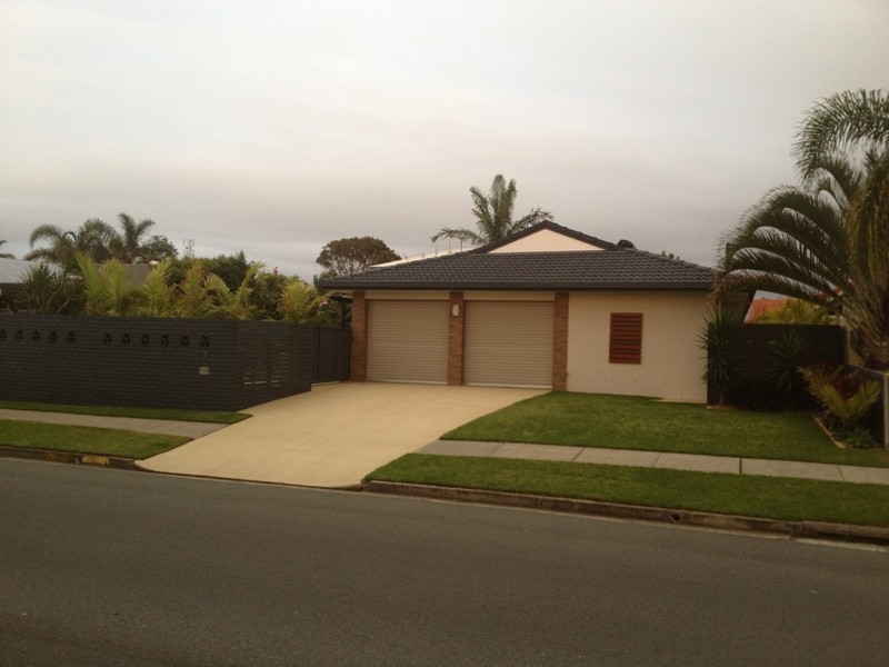 7 JOAN ST, Burleigh Waters QLD 4220