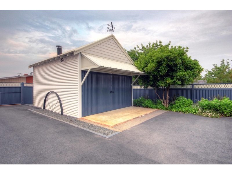 28 Venn St, Collie WA 6225
