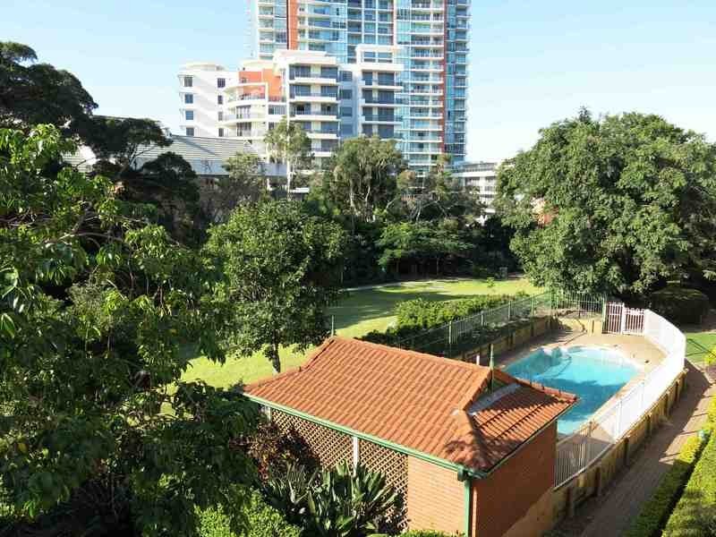 27/53 Bauer Street, Southport QLD 4215
