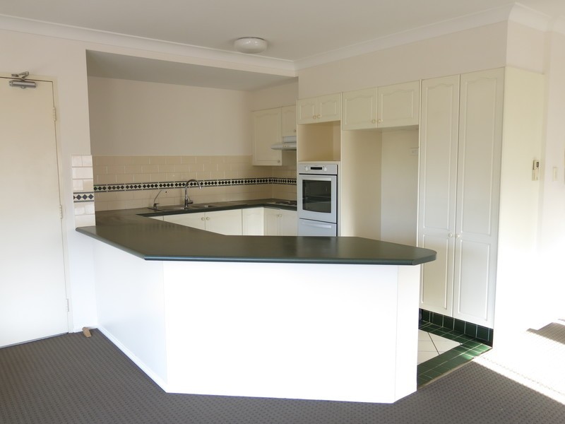 27/53 Bauer Street, Southport QLD 4215