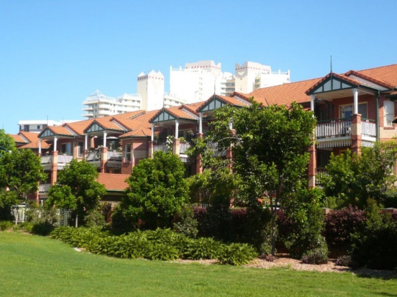 27/53 Bauer Street, Southport QLD 4215