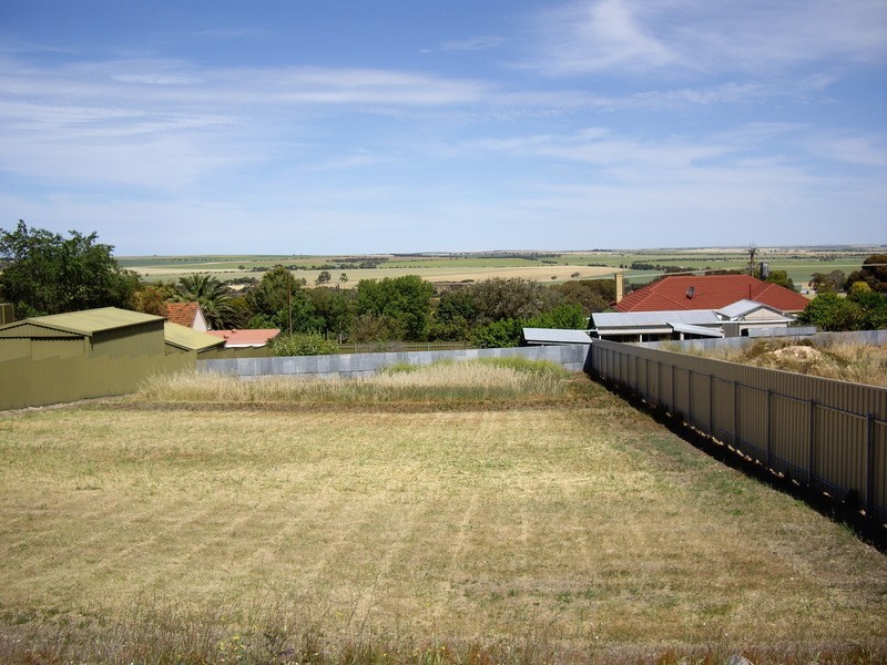 14 Clinton Road, Maitland SA 5573