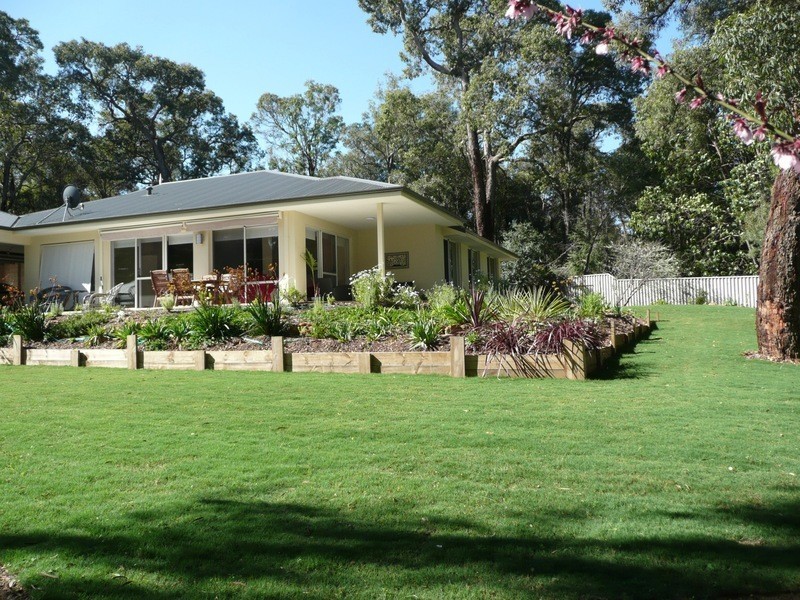 7 McGlew Road, Glen Forrest WA 6071