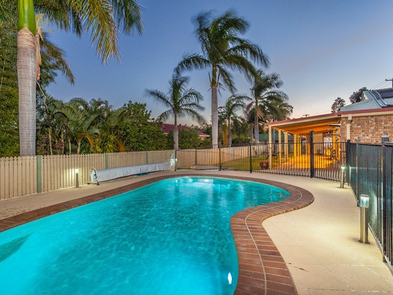 67 Allamanda Crescent, Albany Creek QLD 4035