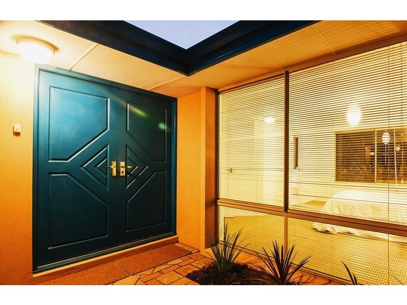 1 Coatbridge Circuit, Kinross WA 6028