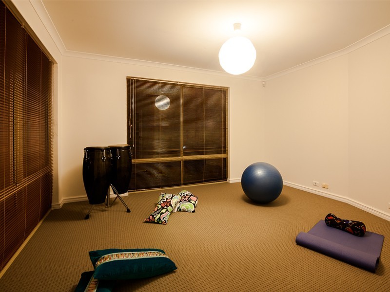 1 Coatbridge Circuit, Kinross WA 6028