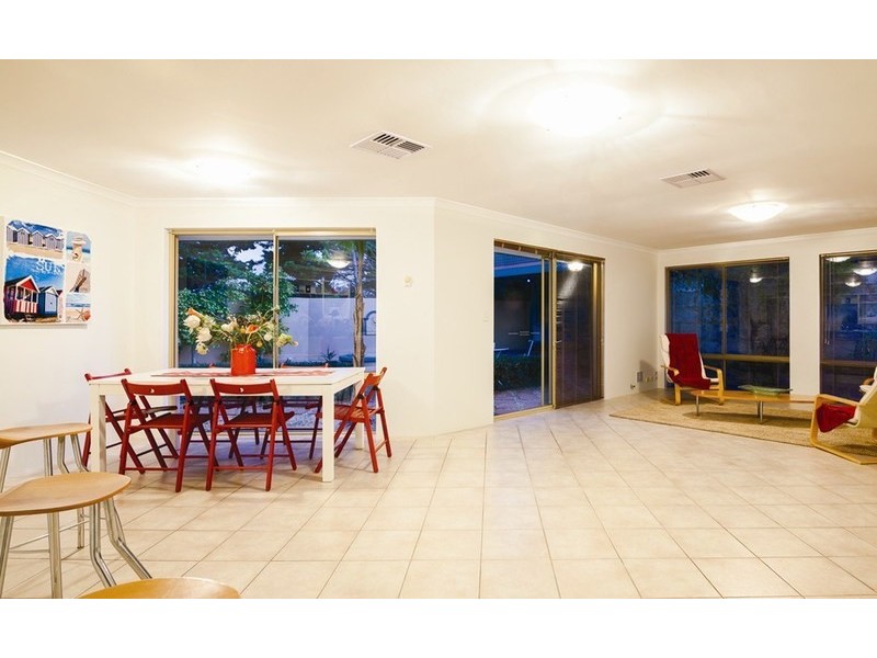 1 Coatbridge Circuit, Kinross WA 6028