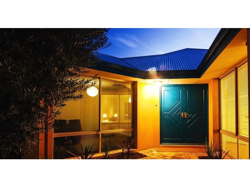 1 Coatbridge Circuit, Kinross WA 6028