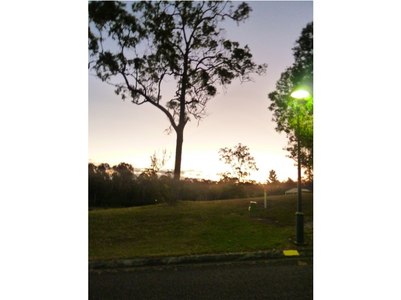 18 Piccadilly Drive, Park Lane Estate, Southside QLD 4570