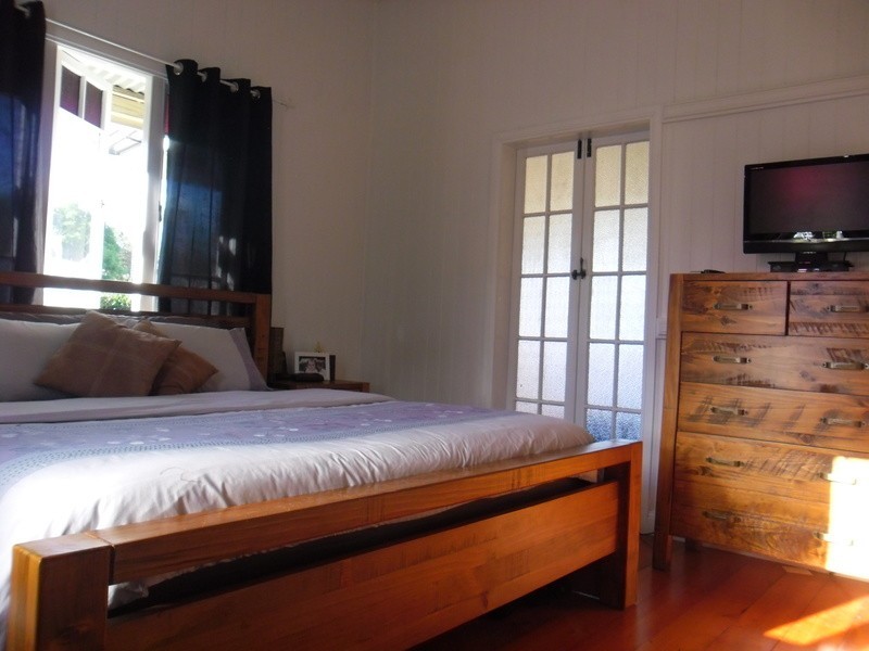 194 Campbell Street, Newtown QLD 4350