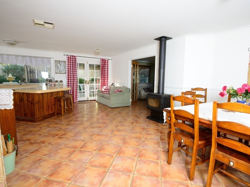 21 Janjin Rd, Dalyellup WA 6230