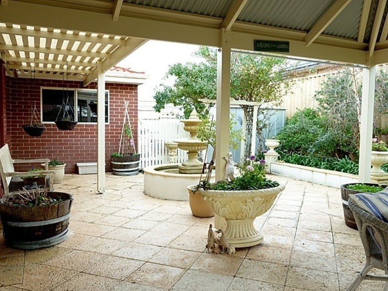 21 Janjin Rd, Dalyellup WA 6230