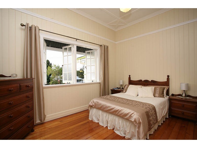 66 Menin Road, Corinda QLD 4075