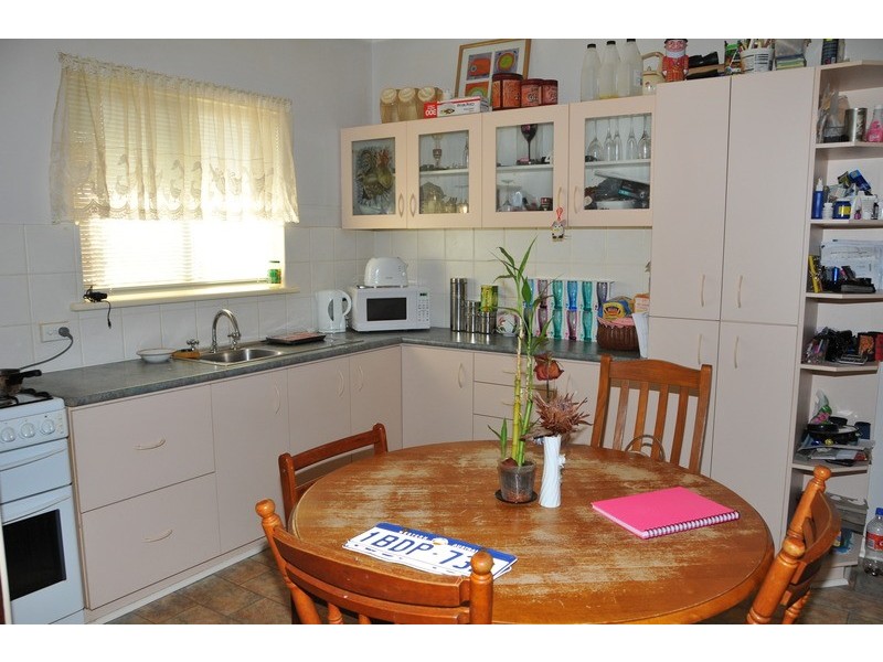 24  Melvin Avenue, Thornlie WA 6108