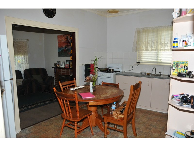 24  Melvin Avenue, Thornlie WA 6108