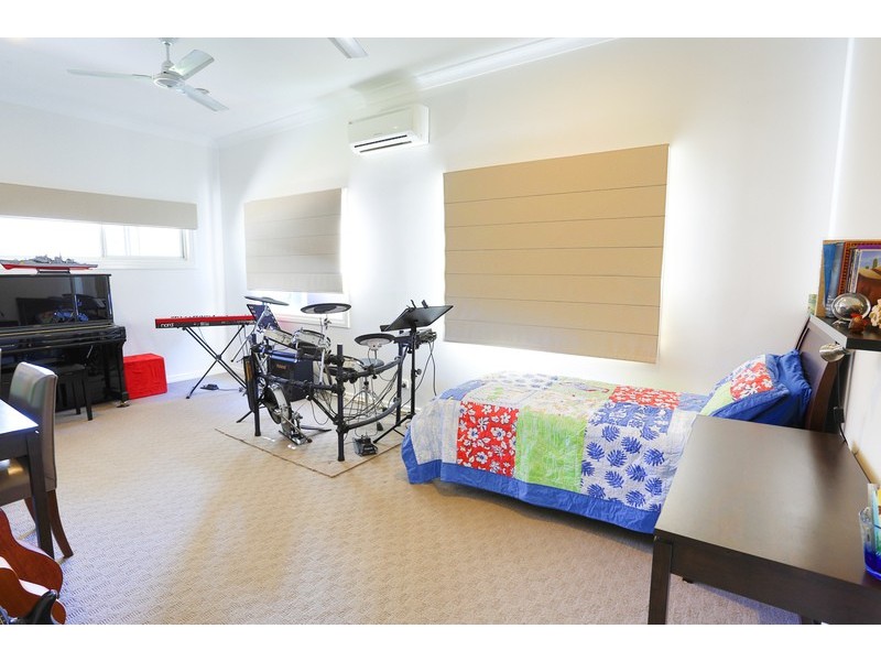 23 Murray Street, Sandgate QLD 4017