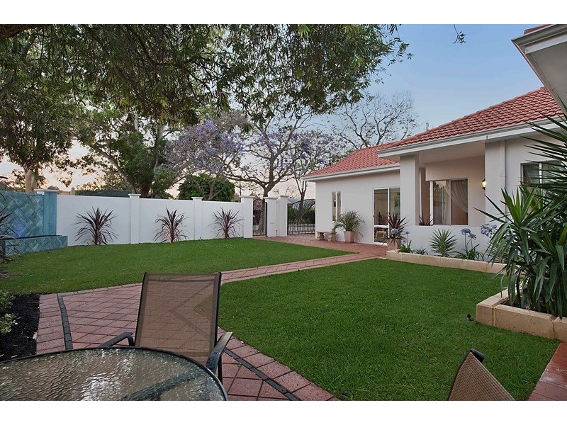 28 Simpson Street, Applecross WA 6153