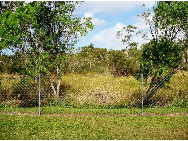 16  Daniel Close, Etty Bay QLD 4858