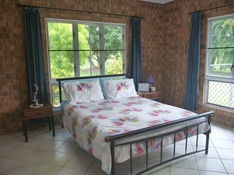 16  Daniel Close, Etty Bay QLD 4858