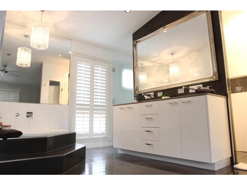 49 Morialta Street, Mansfield QLD 4122