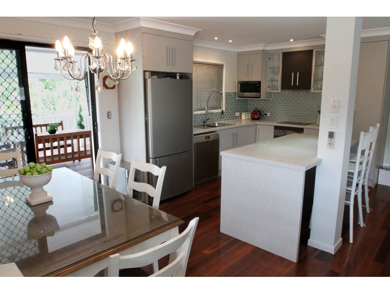 49 Morialta Street, Mansfield QLD 4122