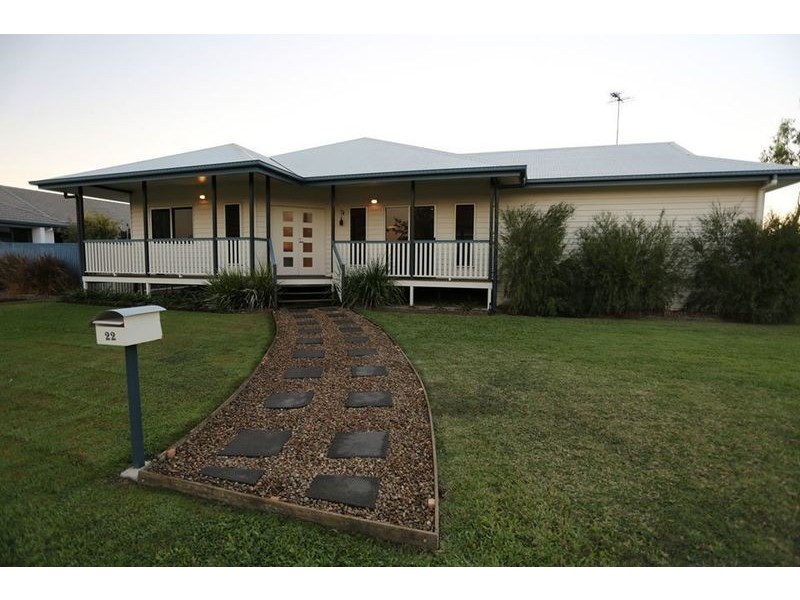 22 Donostia Crescent, Bushland Beach QLD 4818
