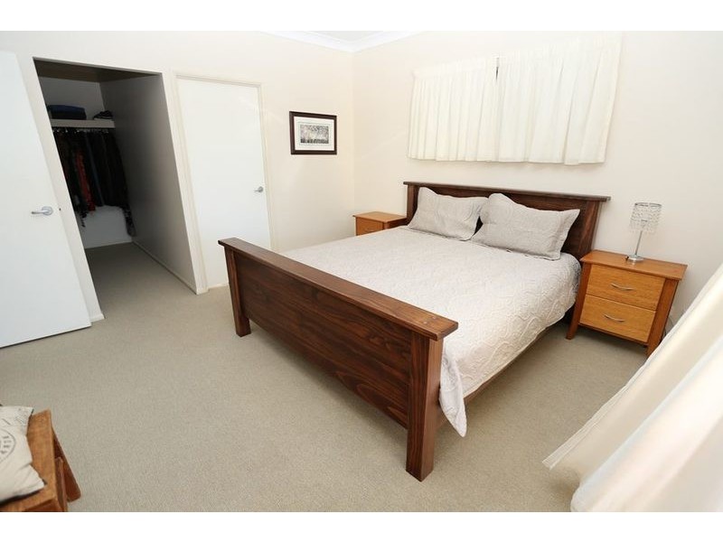 22 Donostia Crescent, Bushland Beach QLD 4818