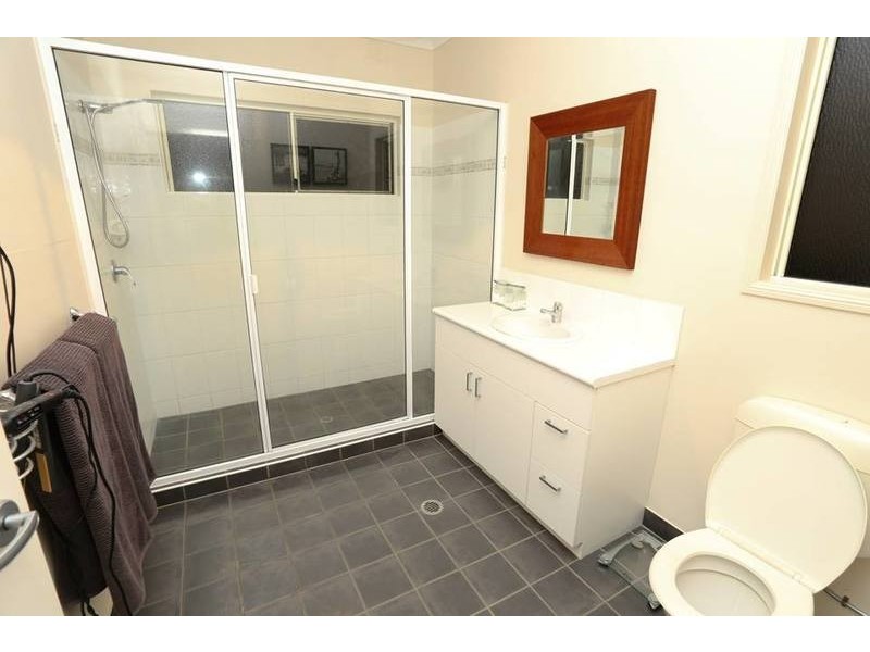 22 Donostia Crescent, Bushland Beach QLD 4818