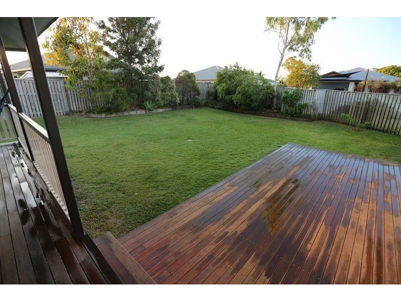 22 Donostia Crescent, Bushland Beach QLD 4818