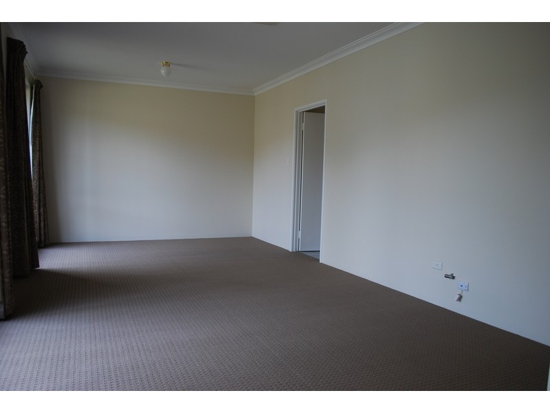 7 Seaspray Crest, Ballajura WA 6066