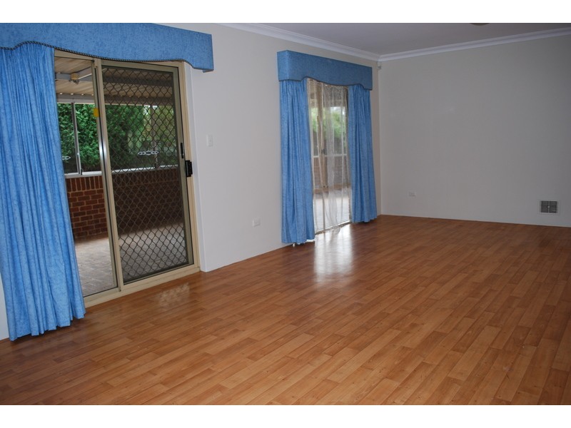 7 Seaspray Crest, Ballajura WA 6066