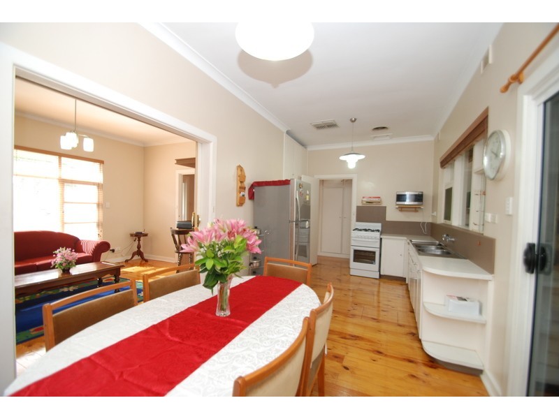 40 Robert Ave, Broadview SA 5083