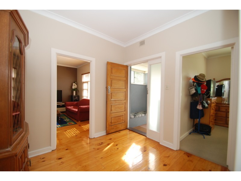 40 Robert Ave, Broadview SA 5083