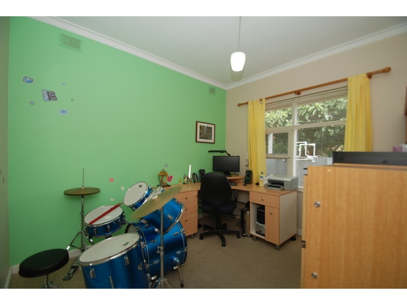 40 Robert Ave, Broadview SA 5083