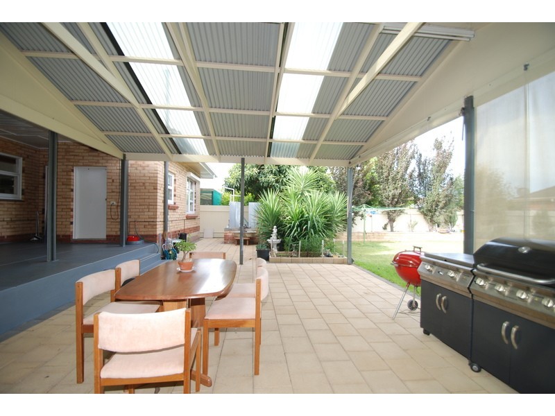 40 Robert Ave, Broadview SA 5083