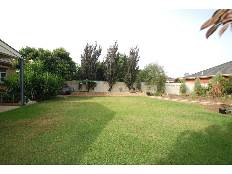 40 Robert Ave, Broadview SA 5083