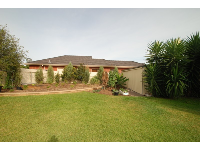 40 Robert Ave, Broadview SA 5083