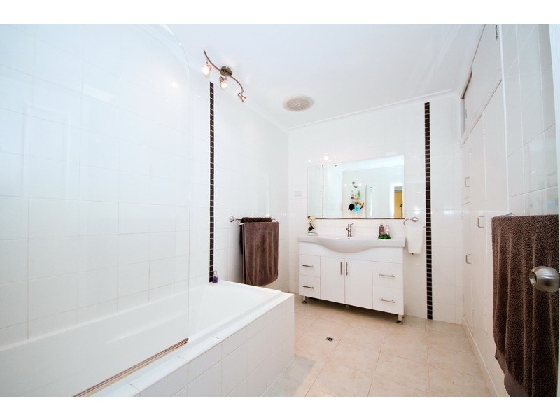 275-277 Kamerunga Road, Freshwater QLD 4870