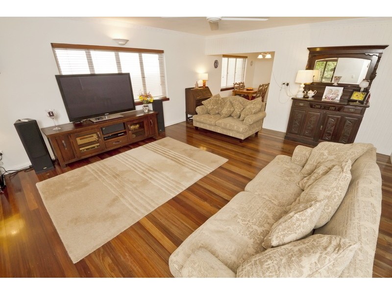 275-277 Kamerunga Road, Freshwater QLD 4870
