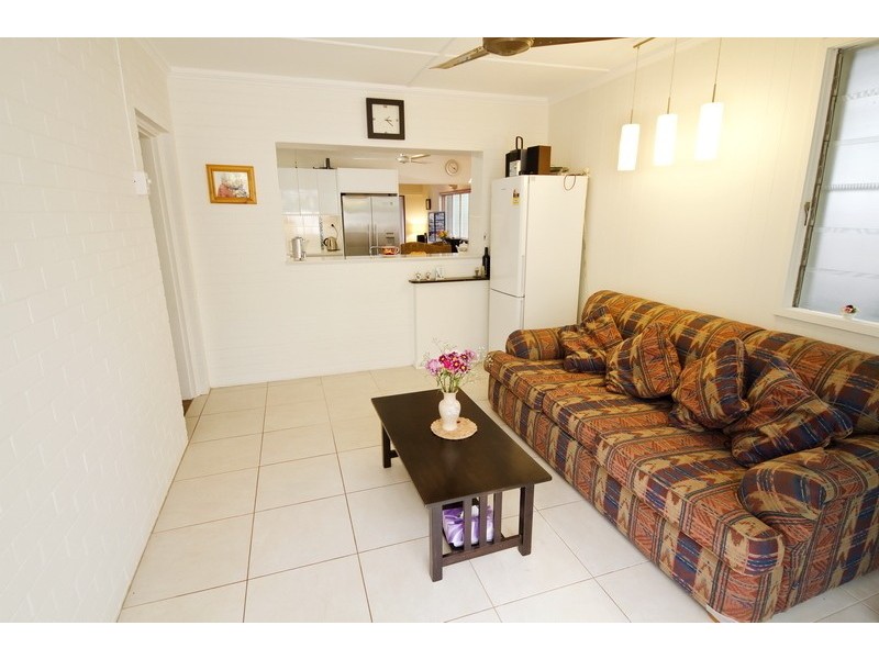 275-277 Kamerunga Road, Freshwater QLD 4870