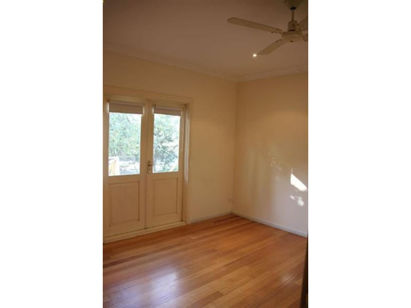 580 Little Rd, Iona VIC 3815