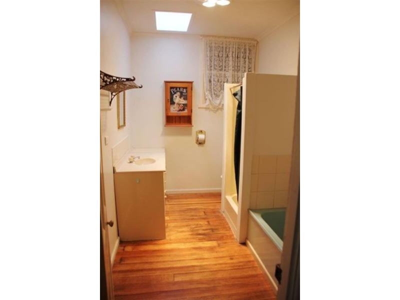 580 Little Rd, Iona VIC 3815