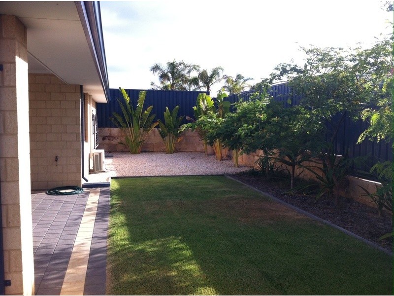 6 Schooner Way, Glenfield WA 6532