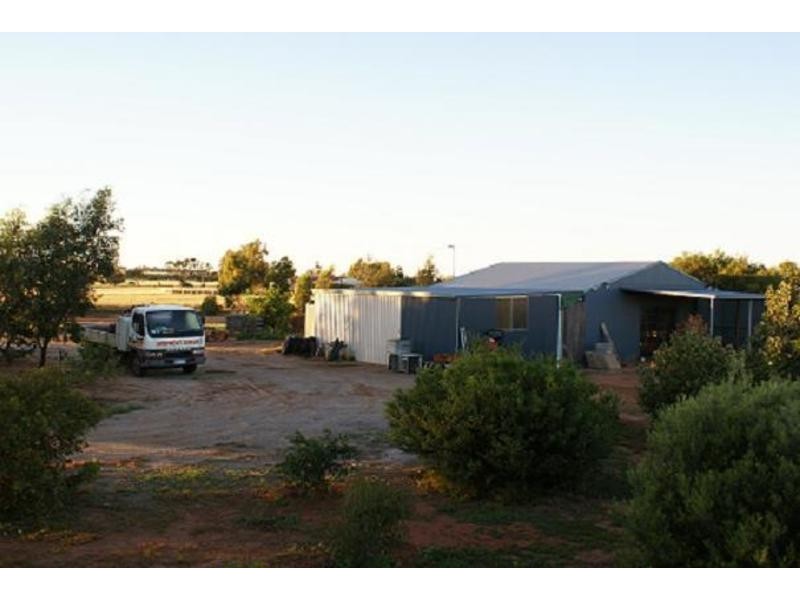 Moonyoonooka WA 6532